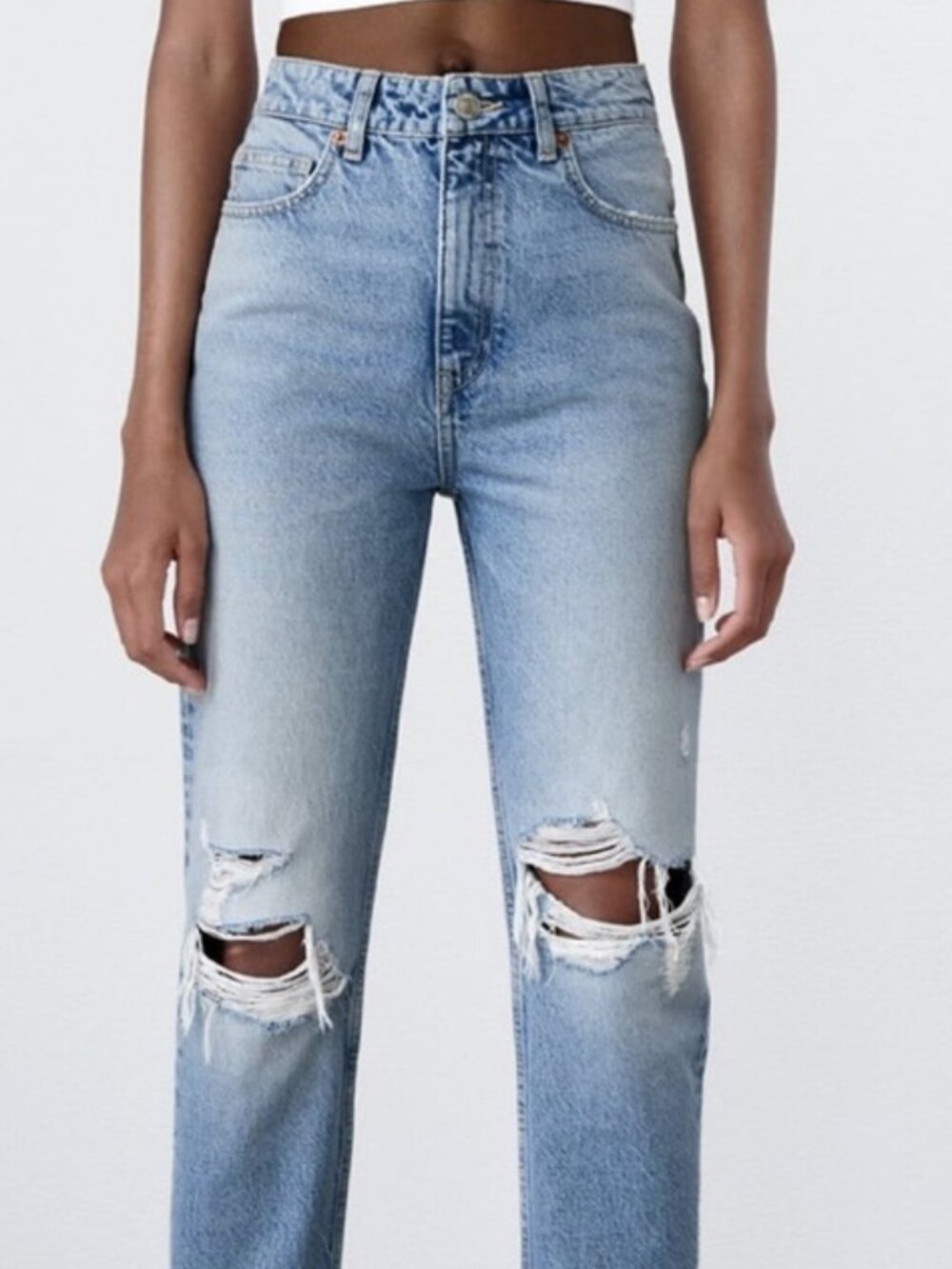 ZARA Ripped Mom Fit Jean Size 6